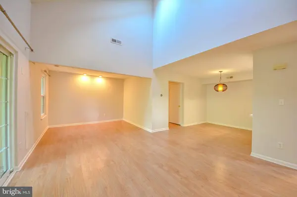 1404-B SAXONY DR #B, Mount Laurel, NJ 08054