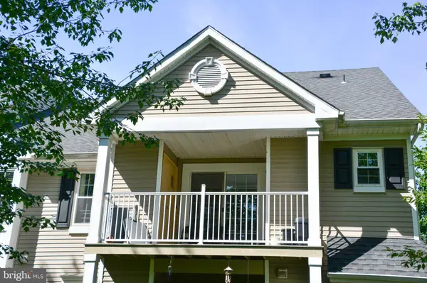 1404-B SAXONY DR #B, Mount Laurel, NJ 08054