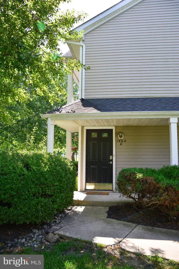 1404-B SAXONY DR #B