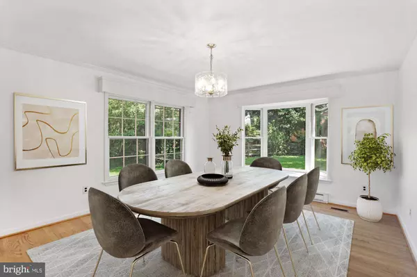 8803 TUCKERMAN LN, Rockville, MD 20854