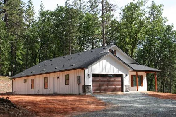 5569 Crestline DR, Foresthill, CA 95631