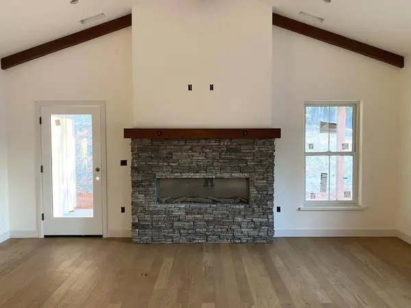 5569 Crestline DR, Foresthill, CA 95631