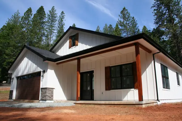 5569 Crestline DR, Foresthill, CA 95631