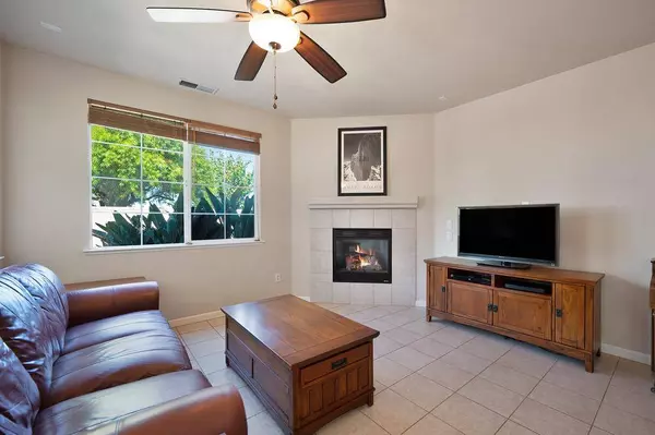 662 Tara Bella DR, Lincoln, CA 95648