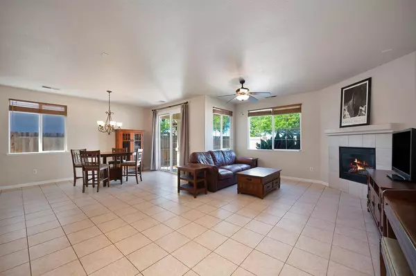 662 Tara Bella DR, Lincoln, CA 95648