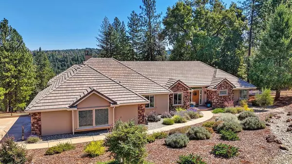 19676 Eagle Ridge Rd, Foresthill, CA 95631