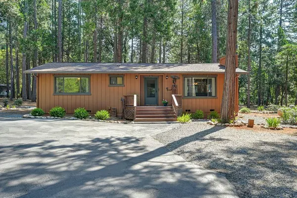 5837 Silverleaf DR, Foresthill, CA 95631