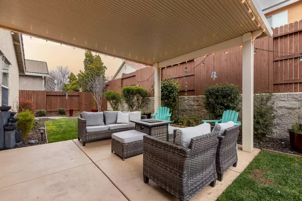 1406 La Guardia CIR, Lincoln, CA 95648