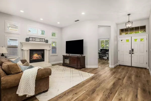 1584 Diamond Woods CIR, Roseville, CA 95747