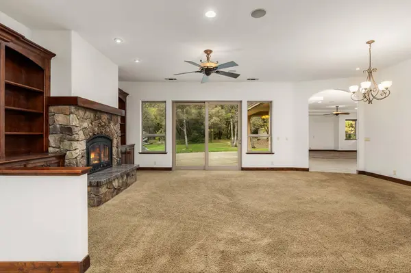 1746 Hidden Valley LN, Auburn, CA 95602