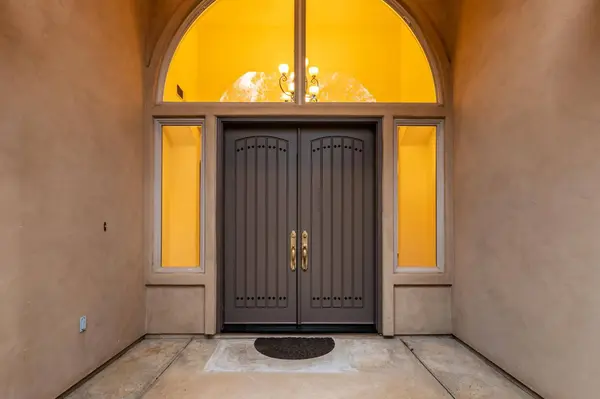 1746 Hidden Valley LN, Auburn, CA 95602