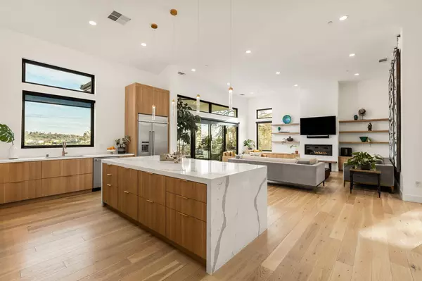 635 Lakeridge DR, Auburn, CA 95603