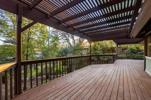 10950 Oak View TER, Auburn, CA 95603