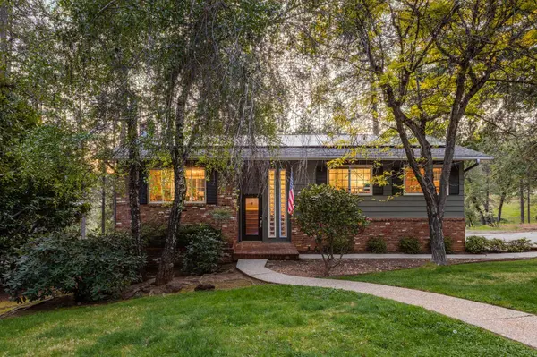 17082 Alioto DR, Grass Valley, CA 95949