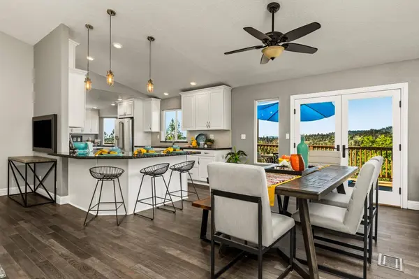 3027 Saddle View CT, Auburn, CA 95602