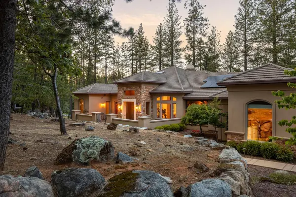1306 Shady Tree LN, Meadow Vista, CA 95722