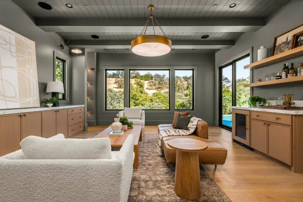 4911 Greyson Creek DR, El Dorado Hills, CA 95762
