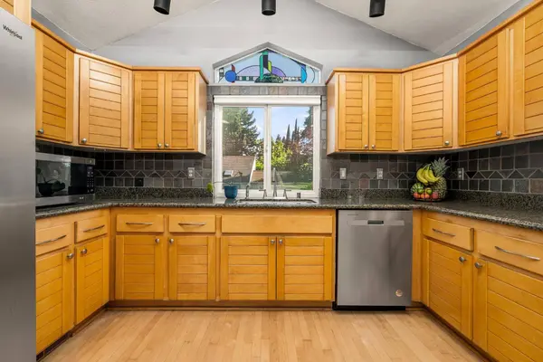 12323 Hidden Meadows CIR, Auburn, CA 95603