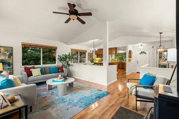 4260 Meadow Glen RD, Auburn, CA 95602