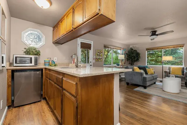 4260 Meadow Glen RD, Auburn, CA 95602