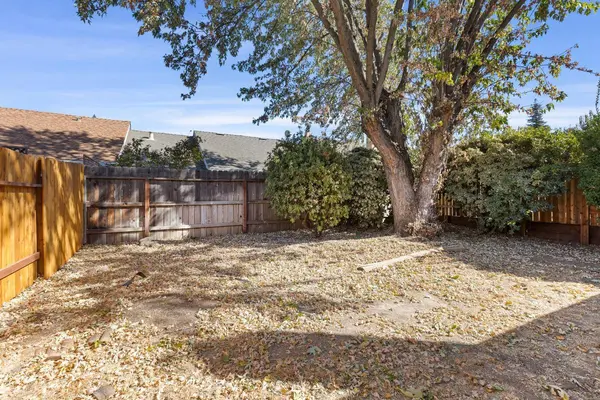 1189 Green Hill DR, Roseville, CA 95661