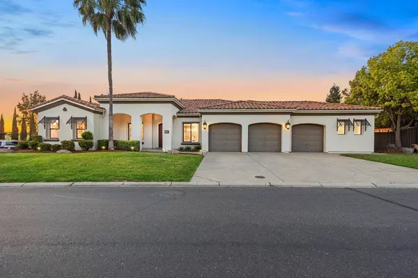 4060 Kingsbarns DR, Roseville, CA 95747