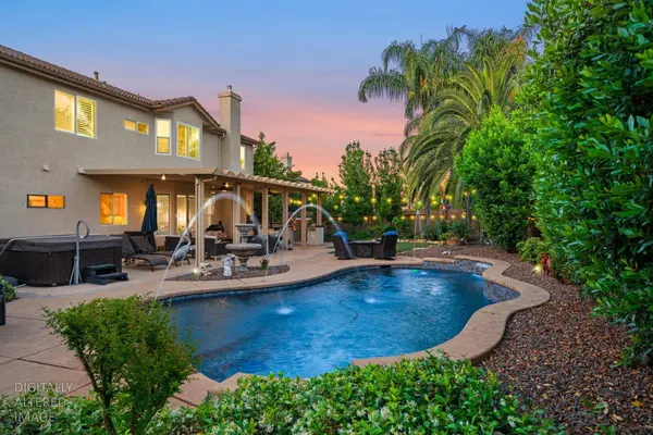 217 Baroness CT, Roseville, CA 95747