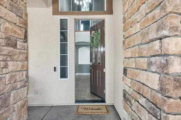 217 Baroness CT, Roseville, CA 95747