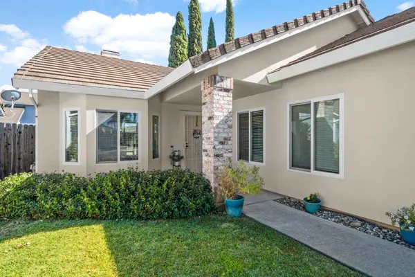 2410 Forest Oaks CT, Lincoln, CA 95648