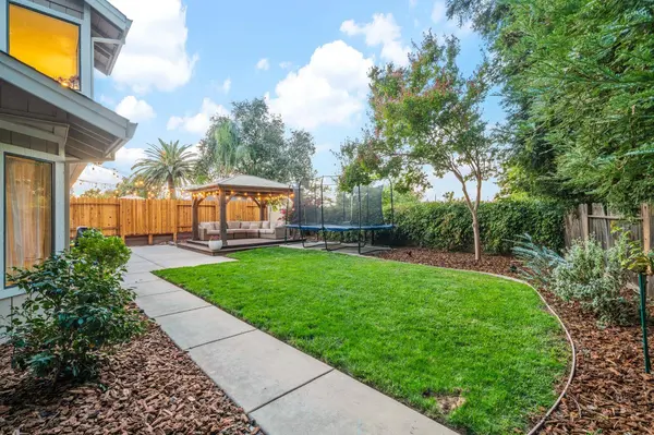 412 Community DR, Roseville, CA 95678