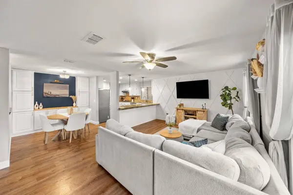 412 Community DR, Roseville, CA 95678