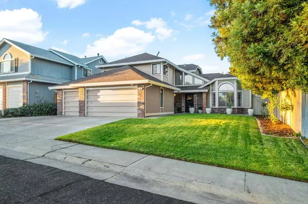 412 Community DR, Roseville, CA 95678