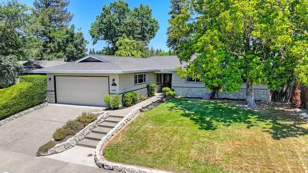 1402 Mallard LN, Roseville, CA 95661