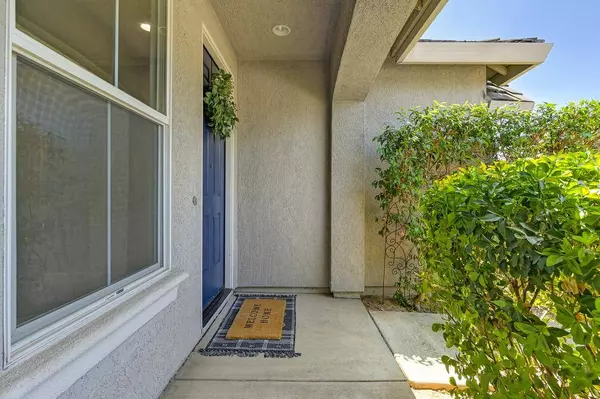 9819 Paso Fino WAY, Elk Grove, CA 95757