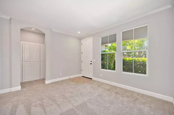 9819 Paso Fino WAY, Elk Grove, CA 95757