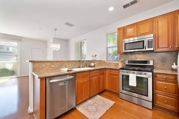 1301 Dante CIR, Roseville, CA 95678