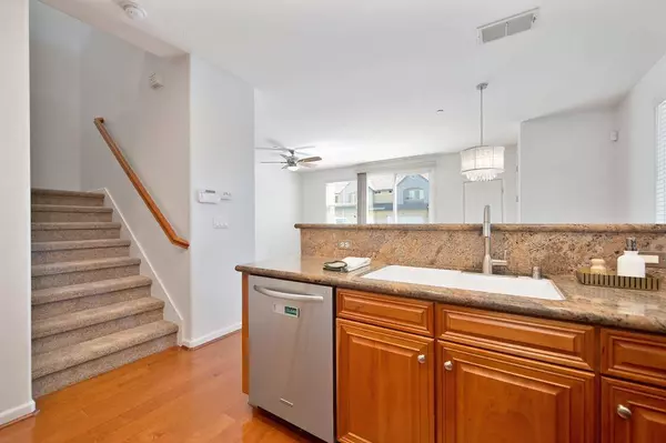 1301 Dante CIR, Roseville, CA 95678