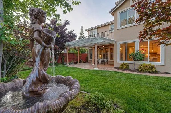 2201 Portmarnock CIR, Roseville, CA 95678