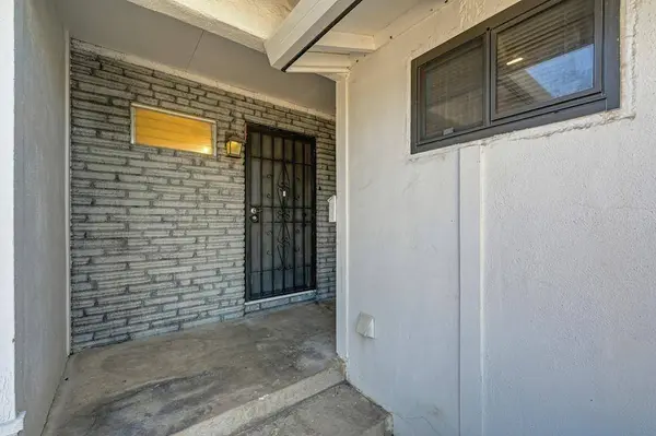 3721 Thornhill DR, Sacramento, CA 95826