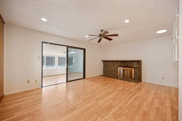 3721 Thornhill DR, Sacramento, CA 95826