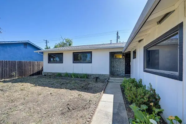 3721 Thornhill DR, Sacramento, CA 95826