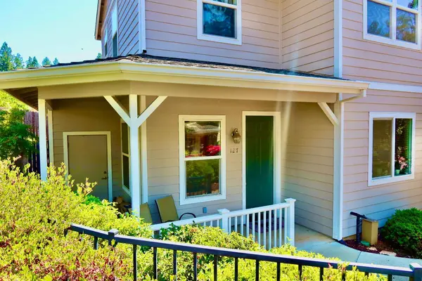 127 Ironhorse Pl, Grass Valley, CA 95945