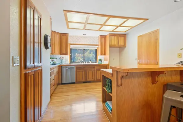 12327 Hidden Meadows Cir, Auburn, CA 95603