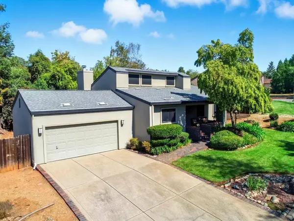 12327 Hidden Meadows Cir, Auburn, CA 95603