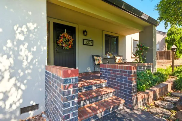 12327 Hidden Meadows Cir, Auburn, CA 95603