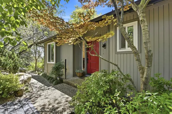 12420 Incline Dr, Auburn, CA 95603