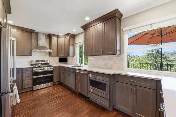 12420 Incline Dr, Auburn, CA 95603