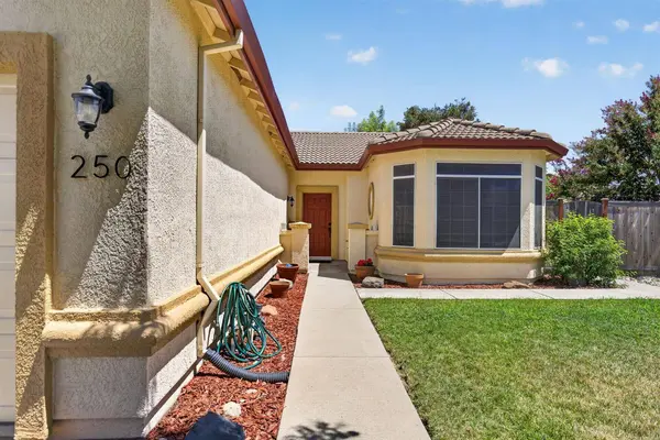 250 Mariner CIR, Lincoln, CA 95648