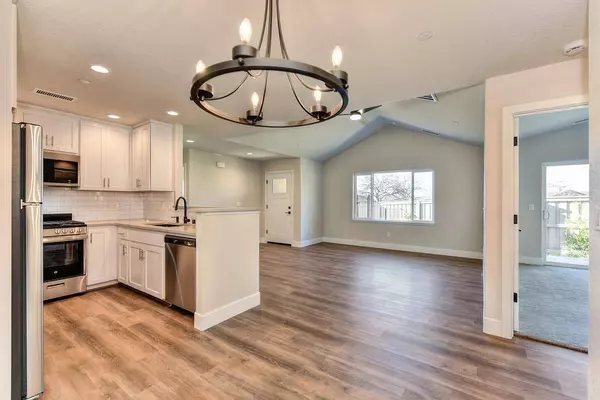 2677 Commons PL, Auburn, CA 95603