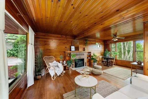303 Live Oak ST, Auburn, CA 95603